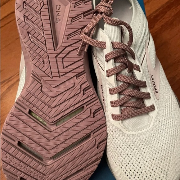 Brooks Ricochet 3 - Picture 3 of 4